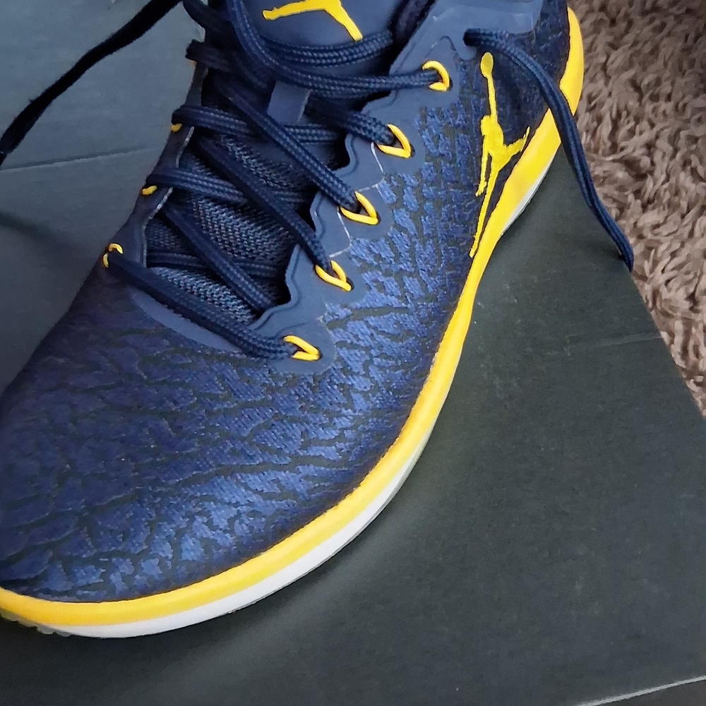Jordan Men's Blue and Yellow Athletic Shoes